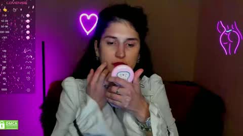 Snapshot of alianna_solo_kiss chatting on January 22, 2025, 4:12 pm Alianna online show from January 22, 2025, 4:12 pm