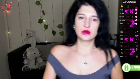 Snapshot of alianna_solo_kiss chatting on February 12, 2025, 6:40 am Alianna online show from February 12, 2025, 6:40 am