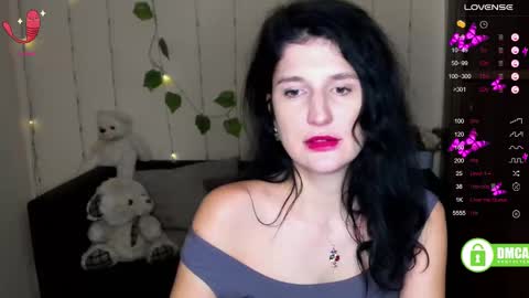 Snapshot of alianna_solo_kiss chatting on February 12, 2025, 9:52 am Alianna online show from February 12, 2025, 9:52 am