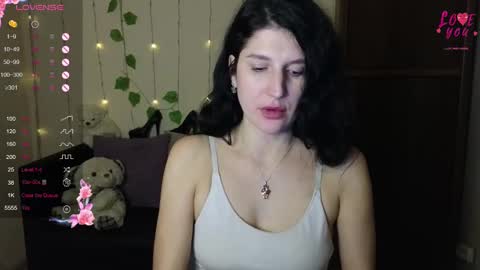 Snapshot of alianna_solo_kiss chatting on March 12, 2025, 9:44 am Alianna online show from March 12, 2025, 9:44 am