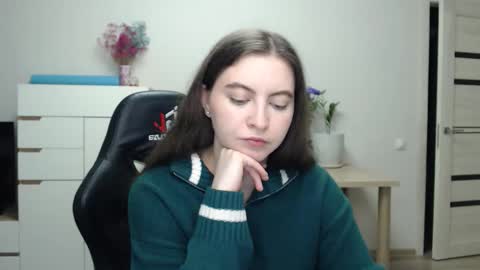 Alice online show from November 14, 2025, 9:46 pm