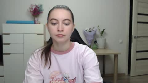 Alice online show from November 17, 2025, 6:24 pm