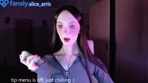 Alice Aris online show from November 29, 2025, 6:33 pm