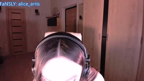 Alice Aris online show from March 29, 2026, 6:30 pm