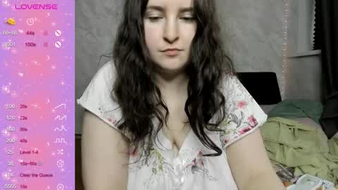 Snapshot of alice_allens chatting on October 26, 2025, 1:06 pm Alice online show from October 26, 2025, 1:06 pm