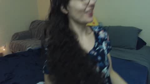 Snapshot of alice_asks chatting on December 10, 2024, 5:39 am Alice Asks online show from December 10, 2024, 5:39 am