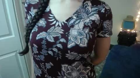 Snapshot of alice_asks chatting on November 14, 2025, 2:10 am Alice Asks online show from November 14, 2025, 2:10 am