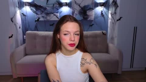 Snapshot of alice_delaney chatting on October 25, 2025, 8:14 pm Alice online show from October 25, 2025, 8:14 pm