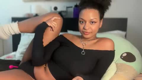 Snapshot of alice_erotica chatting on February 19, 2026, 2:40 am alice erotica online show from February 19, 2026, 2:40 am