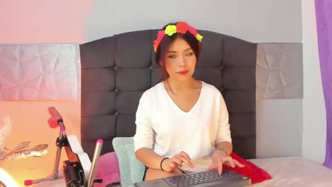  Alice Evans online show from February 5, 2025, 4:48 am