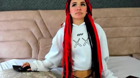 alice foxred online show from March 19, 2026, 6:01 pm