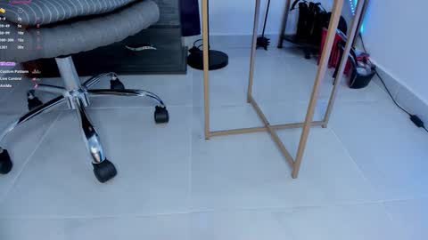 Snapshot of alice_leroy chatting on February 6, 2026, 8:23 pm Mistress Alice. online show from February 6, 2026, 8:23 pm