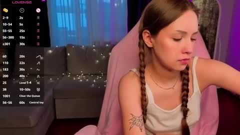 Snapshot of alice_loft chatting on February 4, 2026, 4:51 am Alice online show from February 4, 2026, 4:51 am