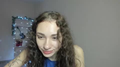 Snapshot of alice_love_888 chatting on December 15, 2025, 4:39 am Alice online show from December 15, 2025, 4:39 am