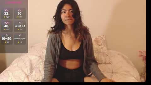 Snapshot of alice_middle01 chatting on November 10, 2025, 12:15 pm Alice online show from November 10, 2025, 12:15 pm