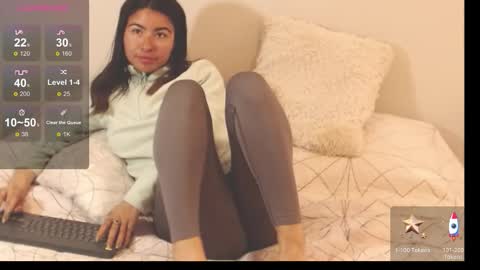 Snapshot of alice_middle01 chatting on November 13, 2025, 5:23 pm Alice online show from November 13, 2025, 5:23 pm