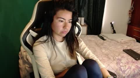 Snapshot of alice_middle01 chatting on December 17, 2025, 7:42 pm Alice online show from December 17, 2025, 7:42 pm