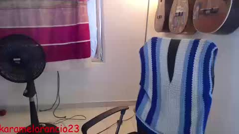 Alicia Aldara online show from September 19, 2025, 3:41 am