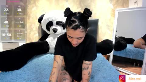 Snapshot of alice_rose5 chatting on October 7, 2025, 3:47 am Alice online show from October 7, 2025, 3:47 am