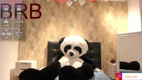 Snapshot of alice_rose5 chatting on October 15, 2025, 3:06 am Alice online show from October 15, 2025, 3:06 am