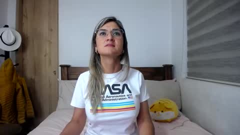 Snapshot of alice_shy29_ chatting on January 18, 2025, 1:41 am Alice shy online show from January 18, 2025, 1:41 am