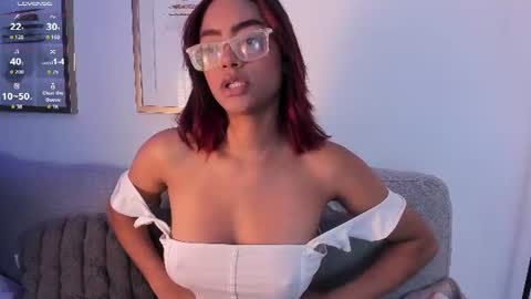 Snapshot of alice_simmons chatting on July 1, 2026, 1:24 pm alice_simmons online show from July 1, 2026, 1:24 pm
