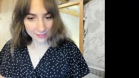 Snapshot of alice_sincere chatting on May 17, 2026, 9:11 pm Alice Love you all online show from May 17, 2026, 9:11 pm