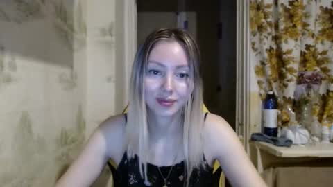 Snapshot of alice_smiles chatting on March 21, 2026, 1:54 am Alice smiles online show from March 21, 2026, 1:54 am