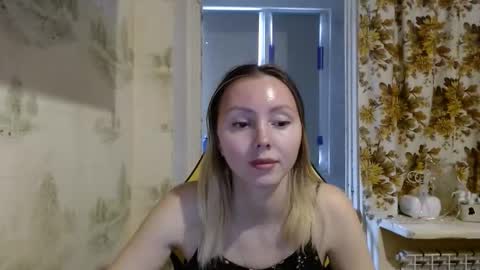Snapshot of alice_smiles chatting on April 9, 2026, 10:20 am Alice smiles online show from April 9, 2026, 10:20 am
