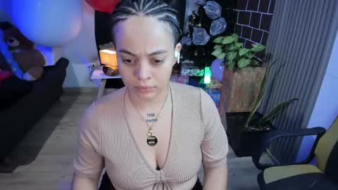 Snapshot of alice_star7 chatting on December 19, 2024, 11:25 pm Alice online show from December 19, 2024, 11:25 pm