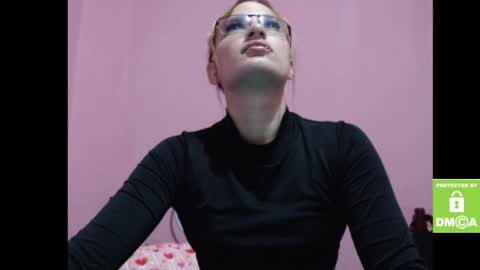 Snapshot of alice_trinity chatting on September 24, 2025, 7:06 pm Alice online show from September 24, 2025, 7:06 pm