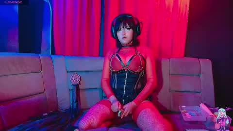 Snapshot of alice_von_rose chatting on January 7, 2026, 8:11 pm alice_von_rose online show from January 7, 2026, 8:11 pm