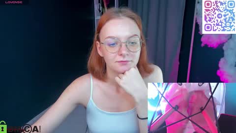 Cat online show from September 12, 2025, 10:32 pm
