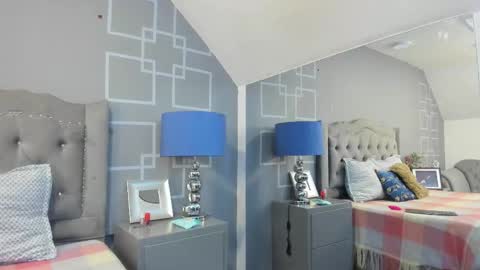 Snapshot of aliceblack7 chatting on November 18, 2025, 11:47 am aliceblack7 online show from November 18, 2025, 11:47 am