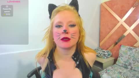 Snapshot of alicecat01 chatting on November 30, 2025, 6:23 pm alicecat01 online show from November 30, 2025, 6:23 pm