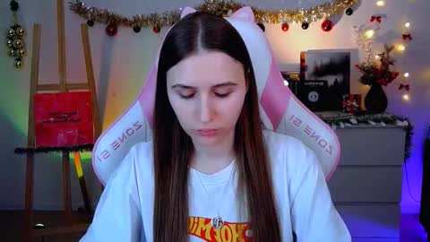 Snapshot of alicecharmy chatting on December 18, 2025, 10:10 am alicecharmy online show from December 18, 2025, 10:10 am