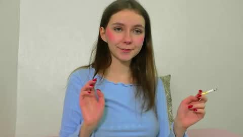 Snapshot of alicecutest chatting on December 3, 2025, 11:30 am Alice online show from December 3, 2025, 11:30 am