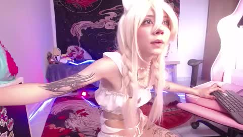 Alice Danger     online show from December 17, 2025, 8:04 pm