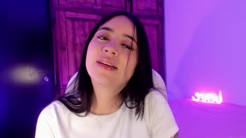 Snapshot of alicee_2 chatting on January 29, 2025, 6:07 pm Aliceee .. 97YP9VWGZHrefnav wishlist lists 1 online show from January 29, 2025, 6:07 pm
