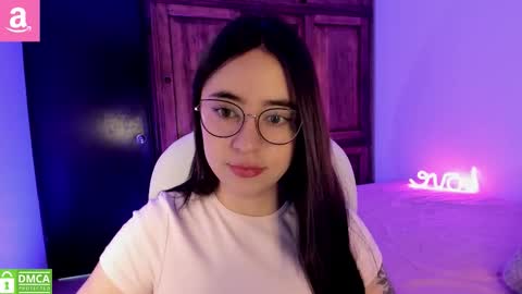 Snapshot of alicee_2 chatting on December 2, 2025, 11:59 am Aliceee .. 97YP9VWGZHrefnav wishlist lists 1 online show from December 2, 2025, 11:59 am