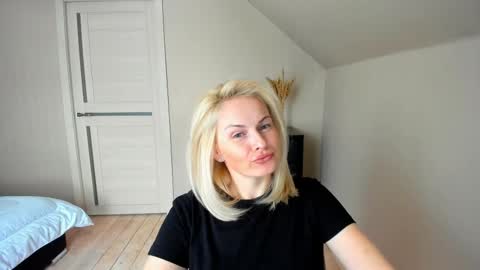Snapshot of alicee__grace chatting on February 27, 2025, 1:17 pm Alicee online show from February 27, 2025, 1:17 pm