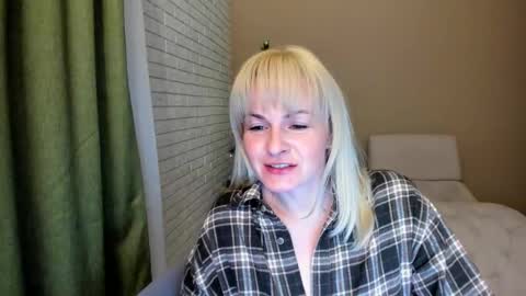 Snapshot of alicee__grace chatting on January 5, 2026, 9:29 pm Alicee online show from January 5, 2026, 9:29 pm