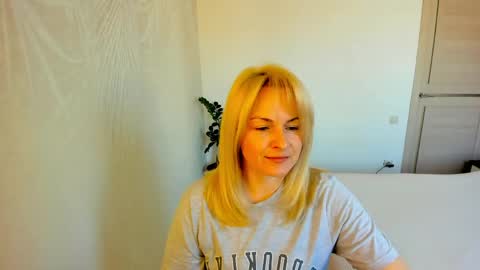 Alicee online show from March 22, 2026, 9:45 am