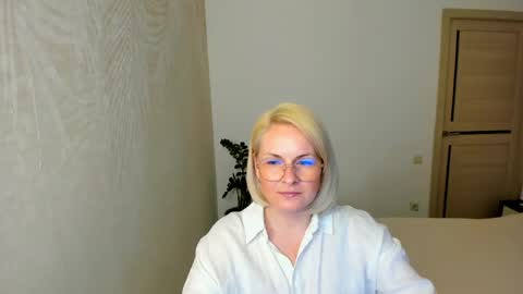 Alicee online show from April 14, 2026, 7:09 pm