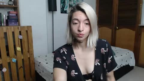 alicee_logan_ online show from May 25, 2026, 2:28 am
