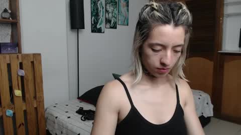 alicee_logan_ online show from May 28, 2026, 2:31 am