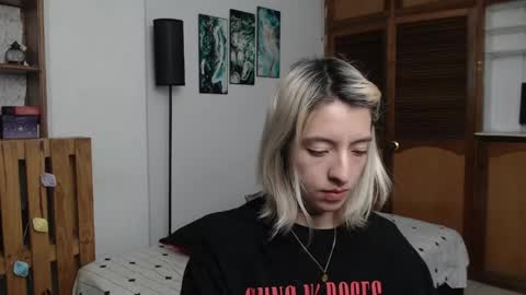 alicee_logan_ online show from May 30, 2026, 2:41 am