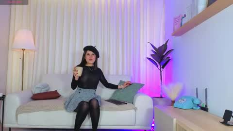 Aleja  online show from May 26, 2026, 1:40 pm