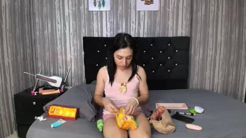Snapshot of alicee_moonn chatting on September 24, 2025, 7:28 pm alicee_moonn online show from September 24, 2025, 7:28 pm