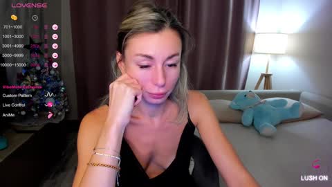 Snapshot of aliceevan chatting on January 7, 2025, 1:28 am Daniella online show from January 7, 2025, 1:28 am